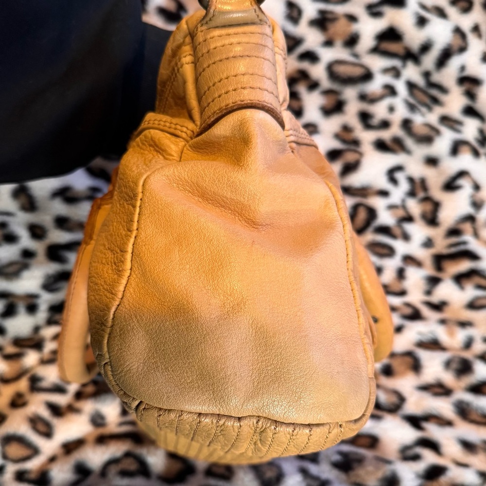 Moni Moni Splendor Satchel/Tote in Tan - Picture 4 of 9